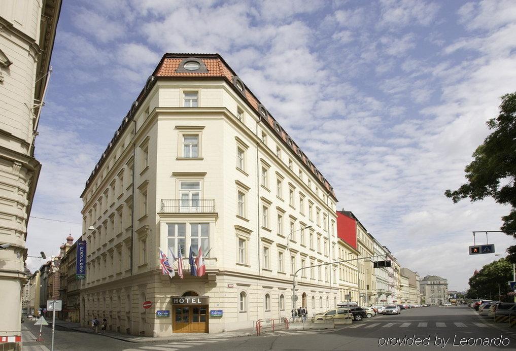 Exe City Park Hotel Prague Exterior photo